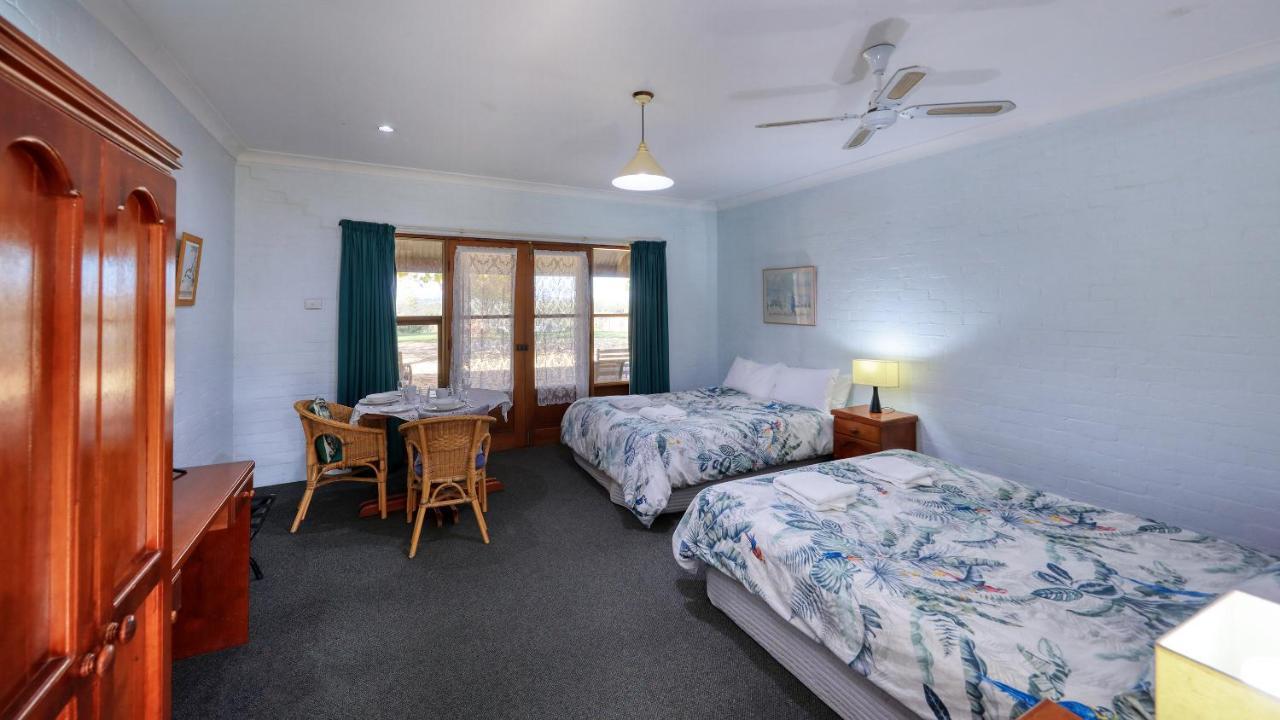 The Vineyard Motel Cowra Exterior foto