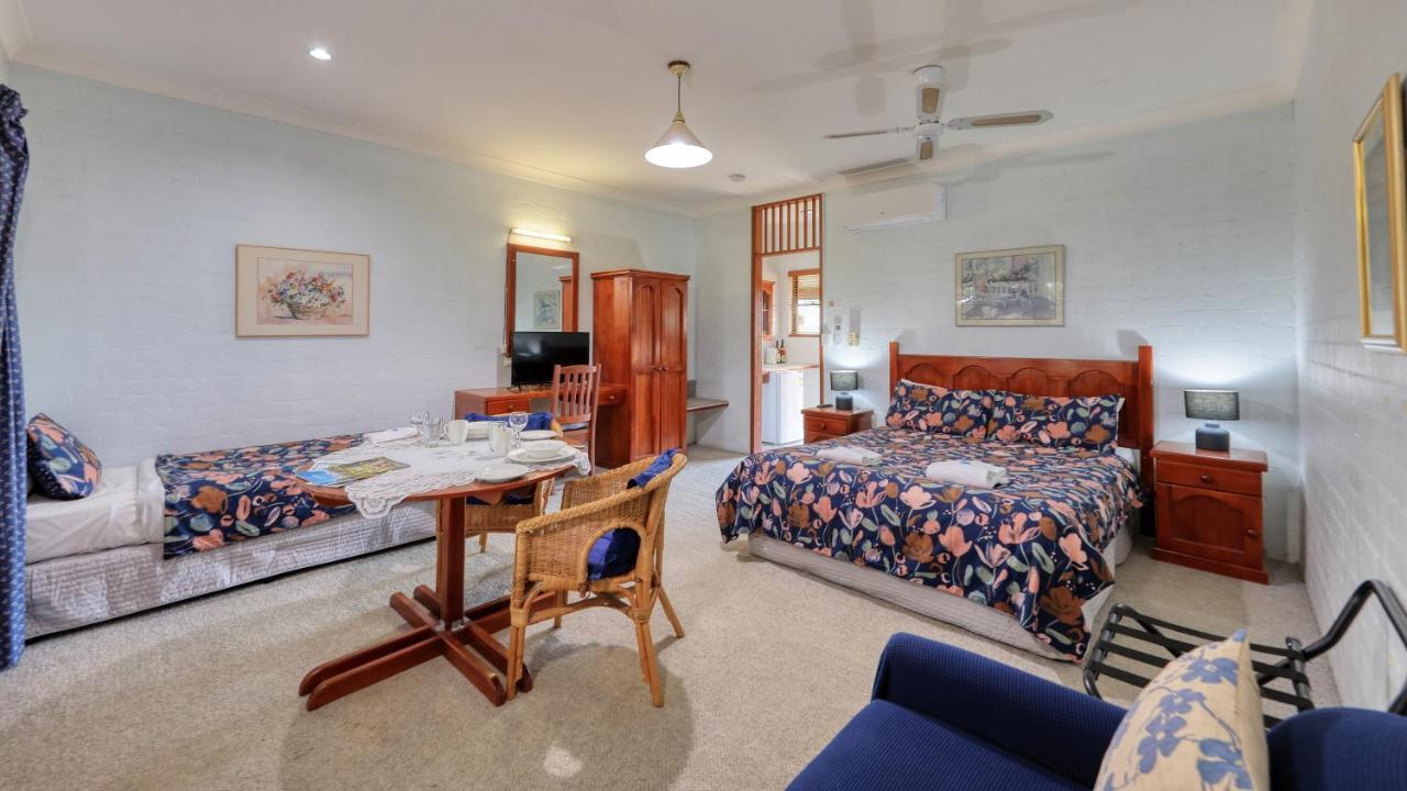 The Vineyard Motel Cowra Exterior foto